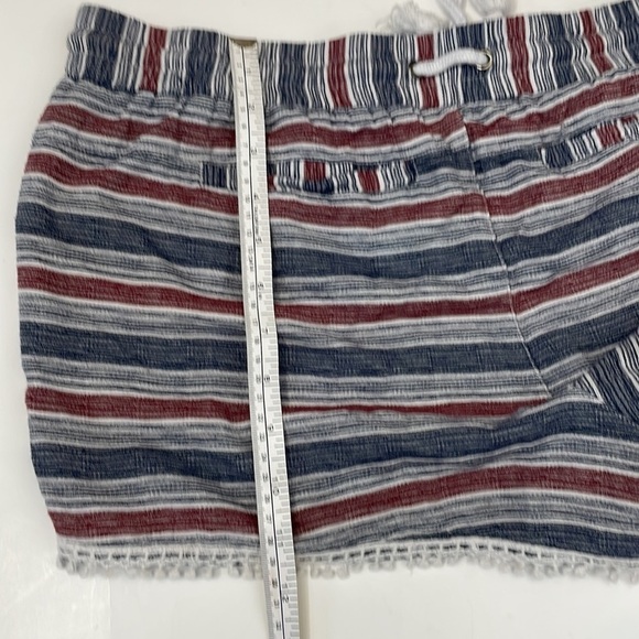 Rewind Shorts XL Crocheted Hem - Picture 11 of 13